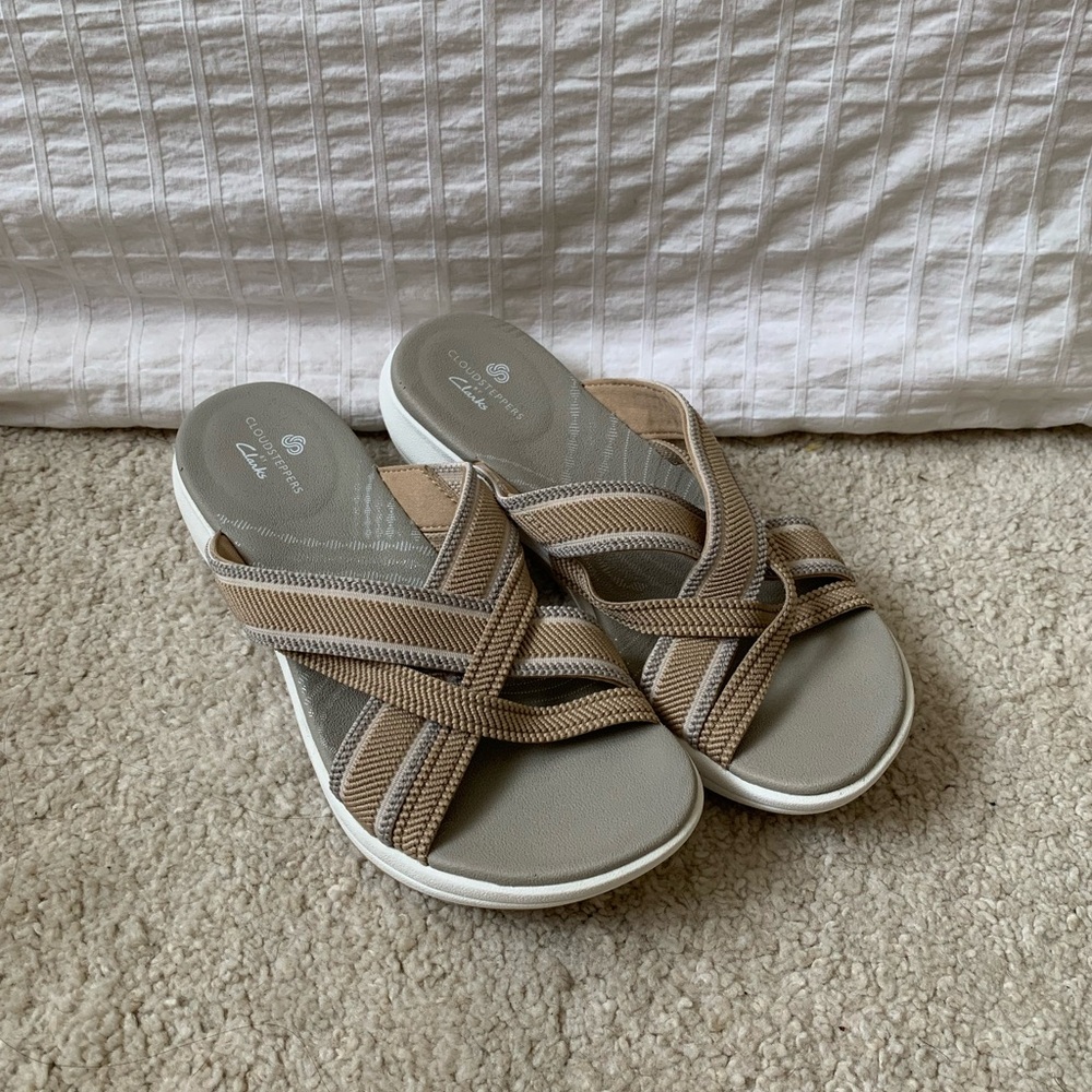 Clarks Cloudstepper Sandals